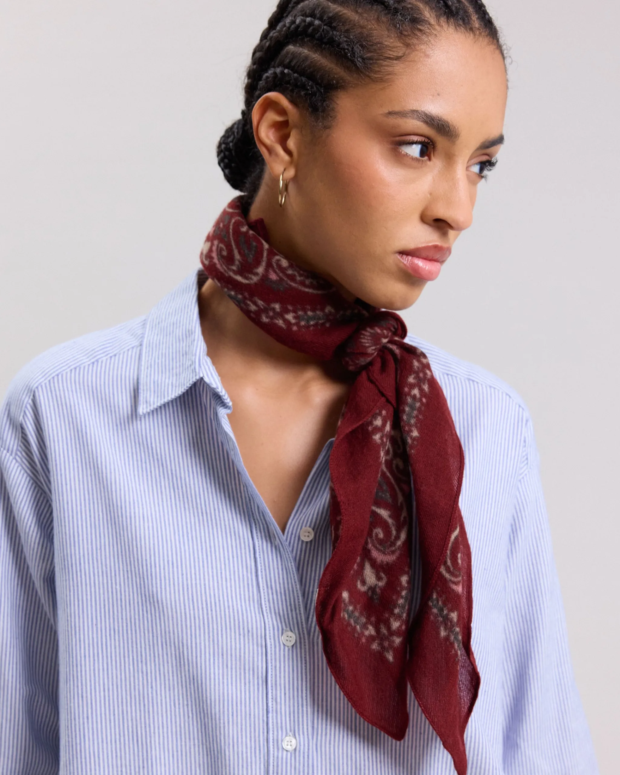bandana_scarf_1.webp Bandana Scarf<Hartford Hot