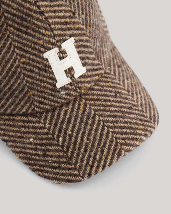 Cap H<Hartford New