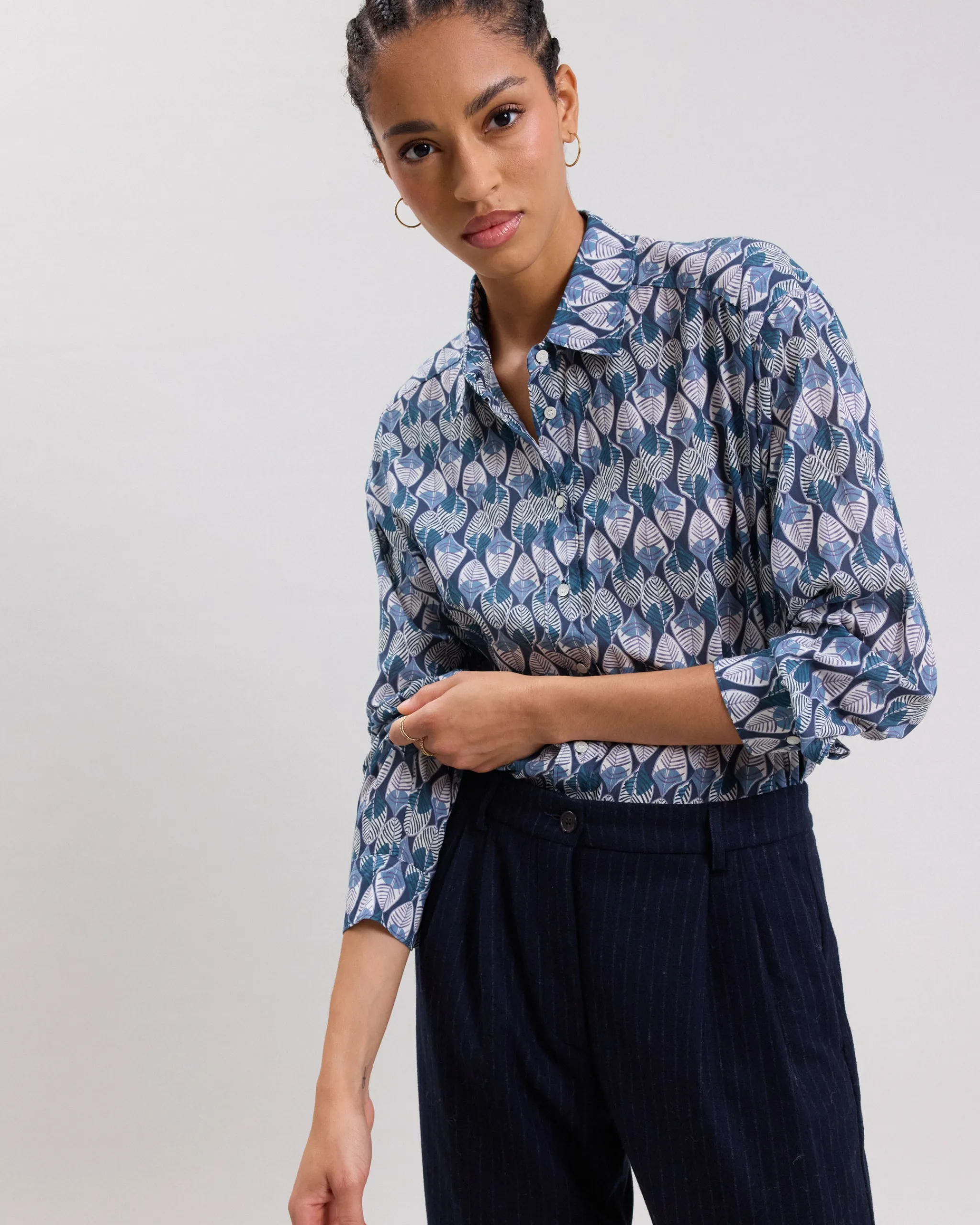 cinema_shirt_2-6.webp Cinema Shirt<Hartford Hot