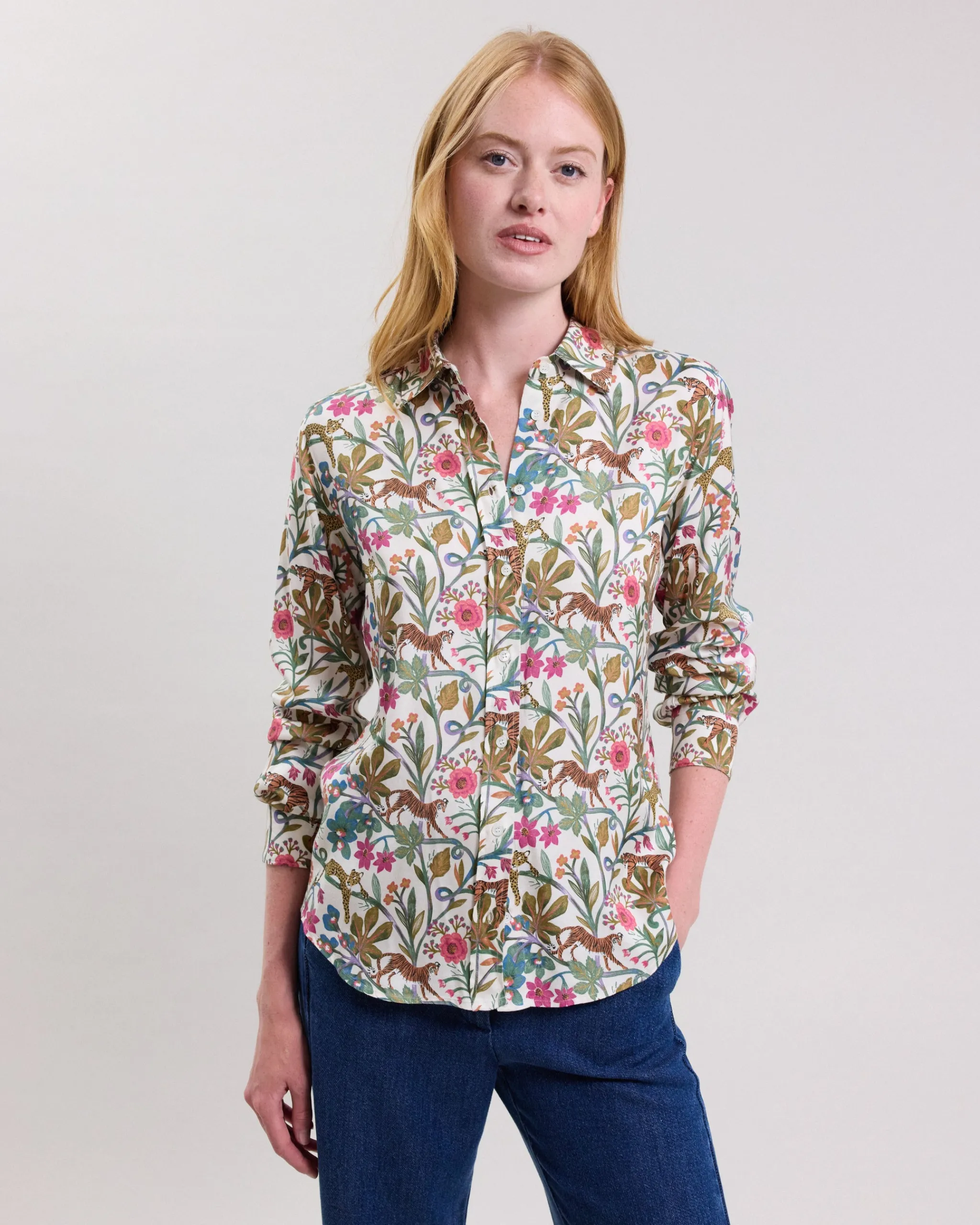 coraz_shirt_1-4.webp Coraz Shirt<Hartford Online