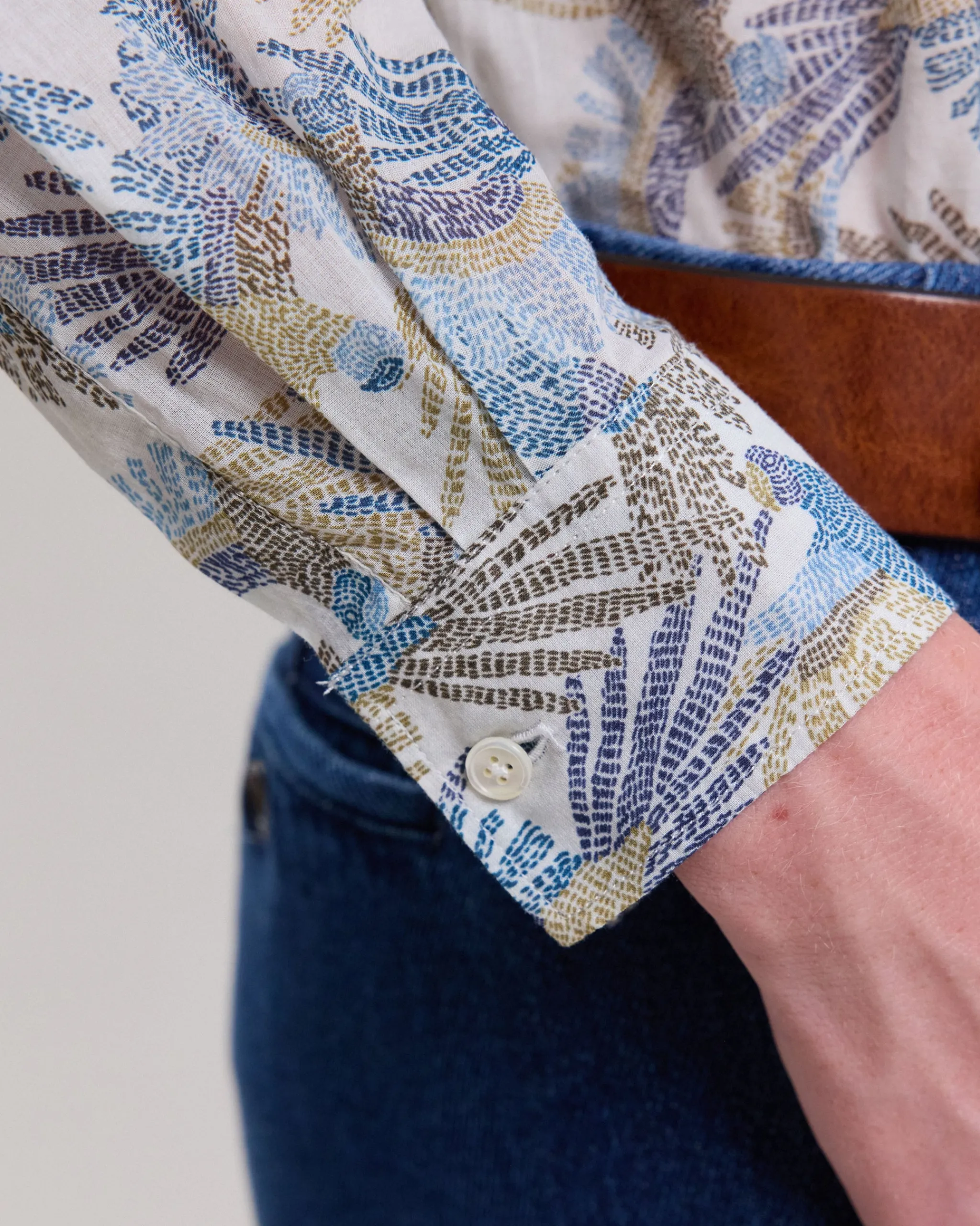 cristal_shirt_2-2.webp Cristal Shirt<Hartford Hot