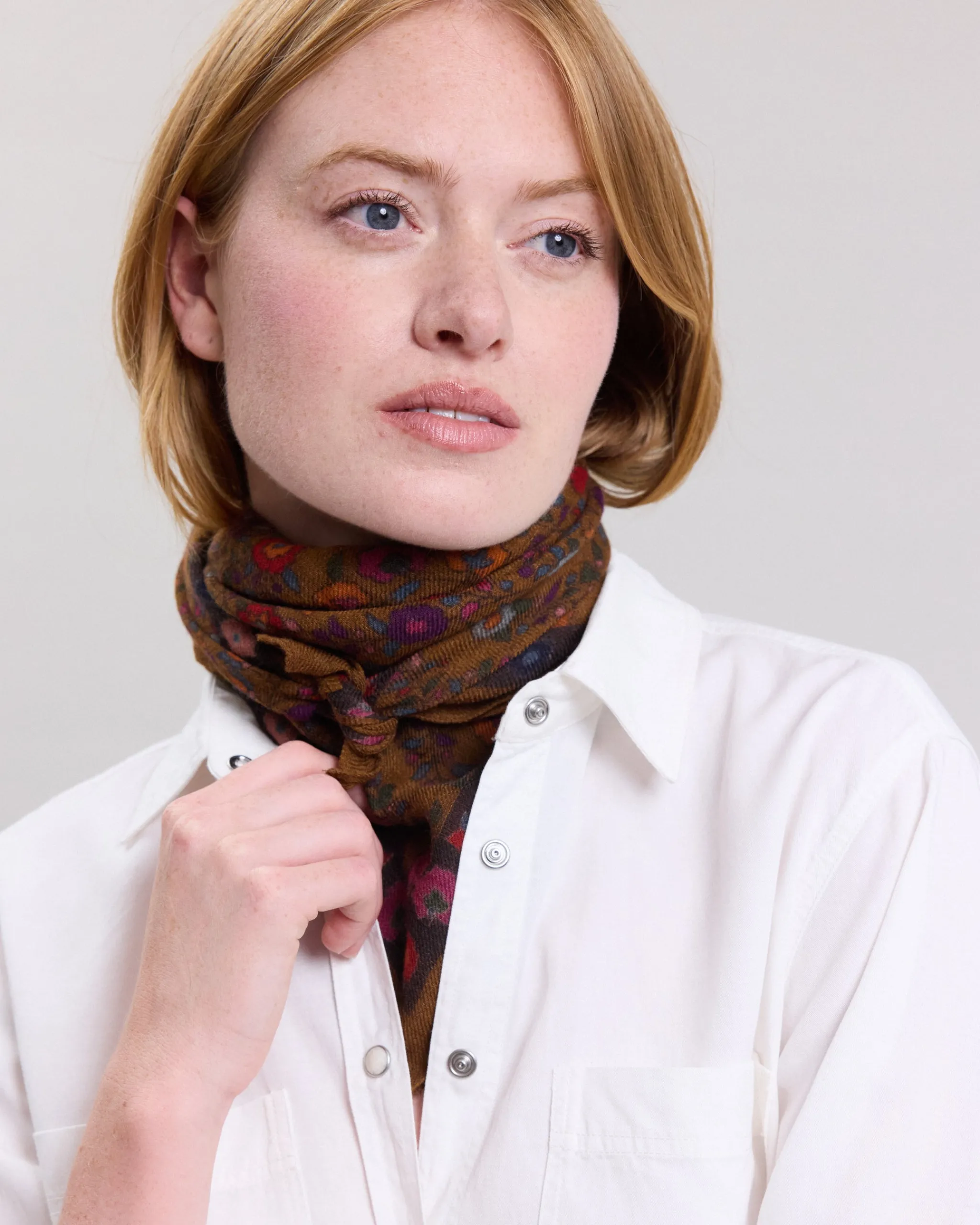 flower_scarf_0.webp Flower Scarf<Hartford Flash Sale