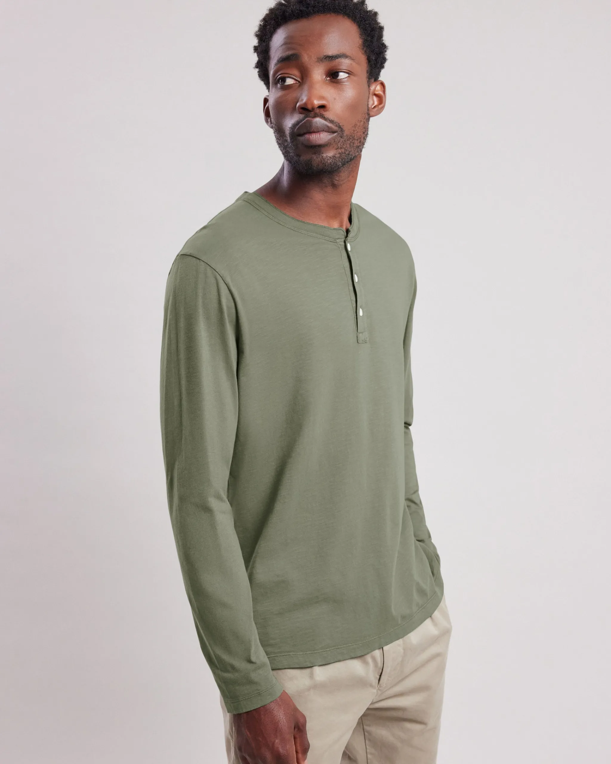 henley_tshirt_3.webp Henley T-shirt<Hartford Clearance