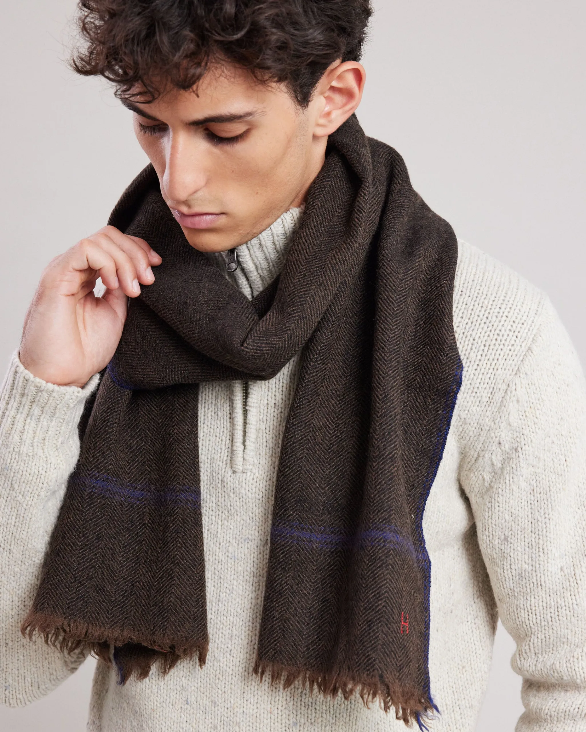 herringbone_scarf_1.webp Herringbone Scarf<Hartford Fashion