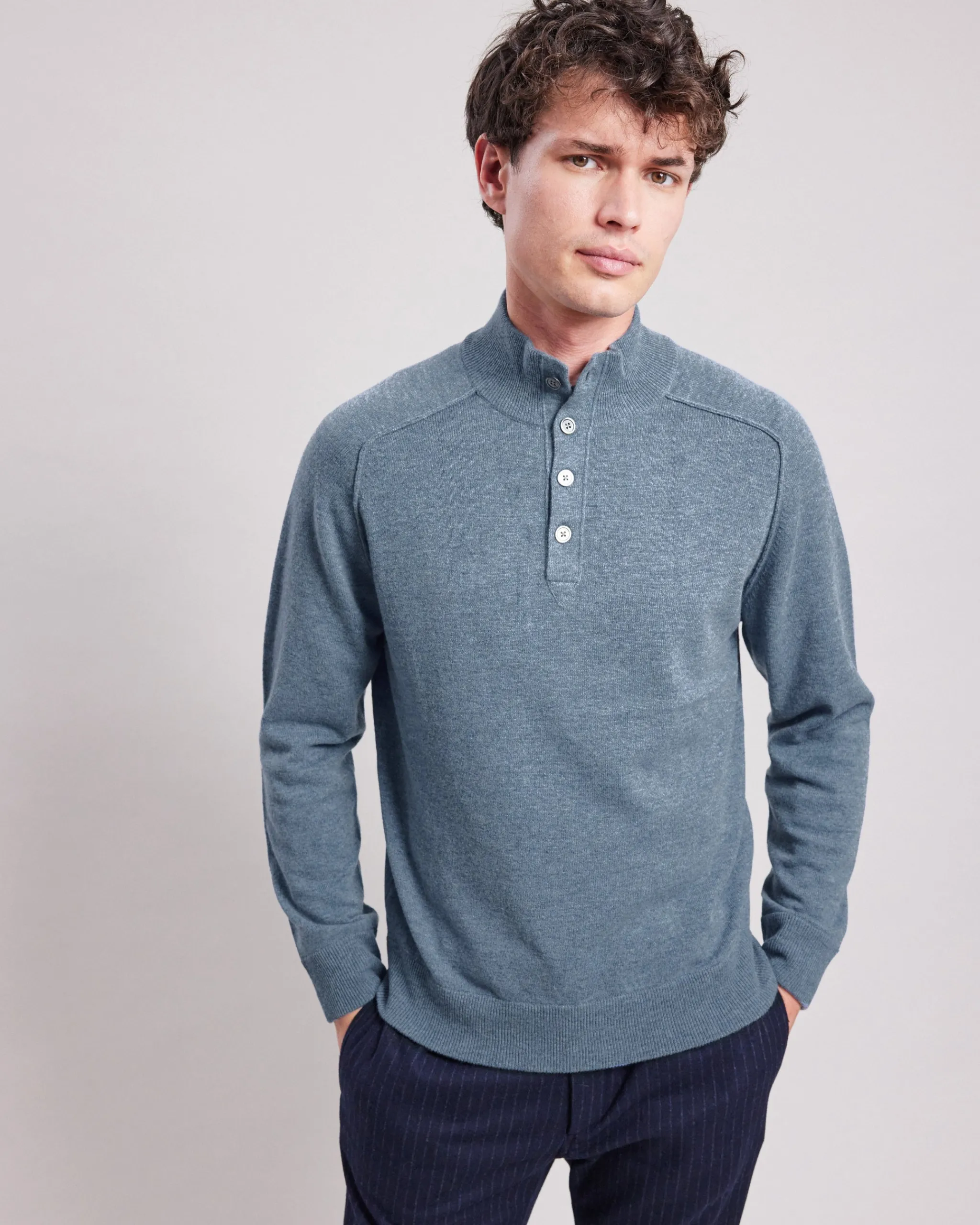 high_neck_sweater_0-1.webp High Neck Sweater<Hartford Online