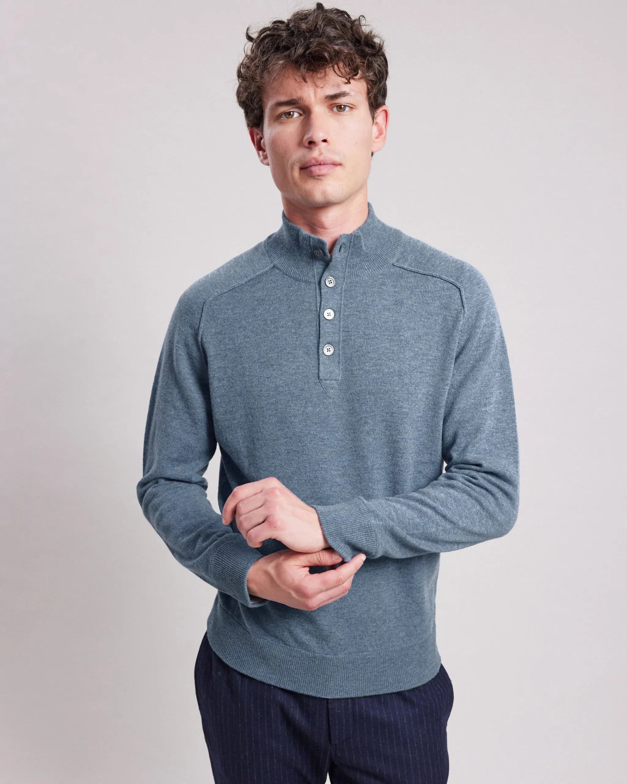 high_neck_sweater_1-1.webp High Neck Sweater<Hartford Online