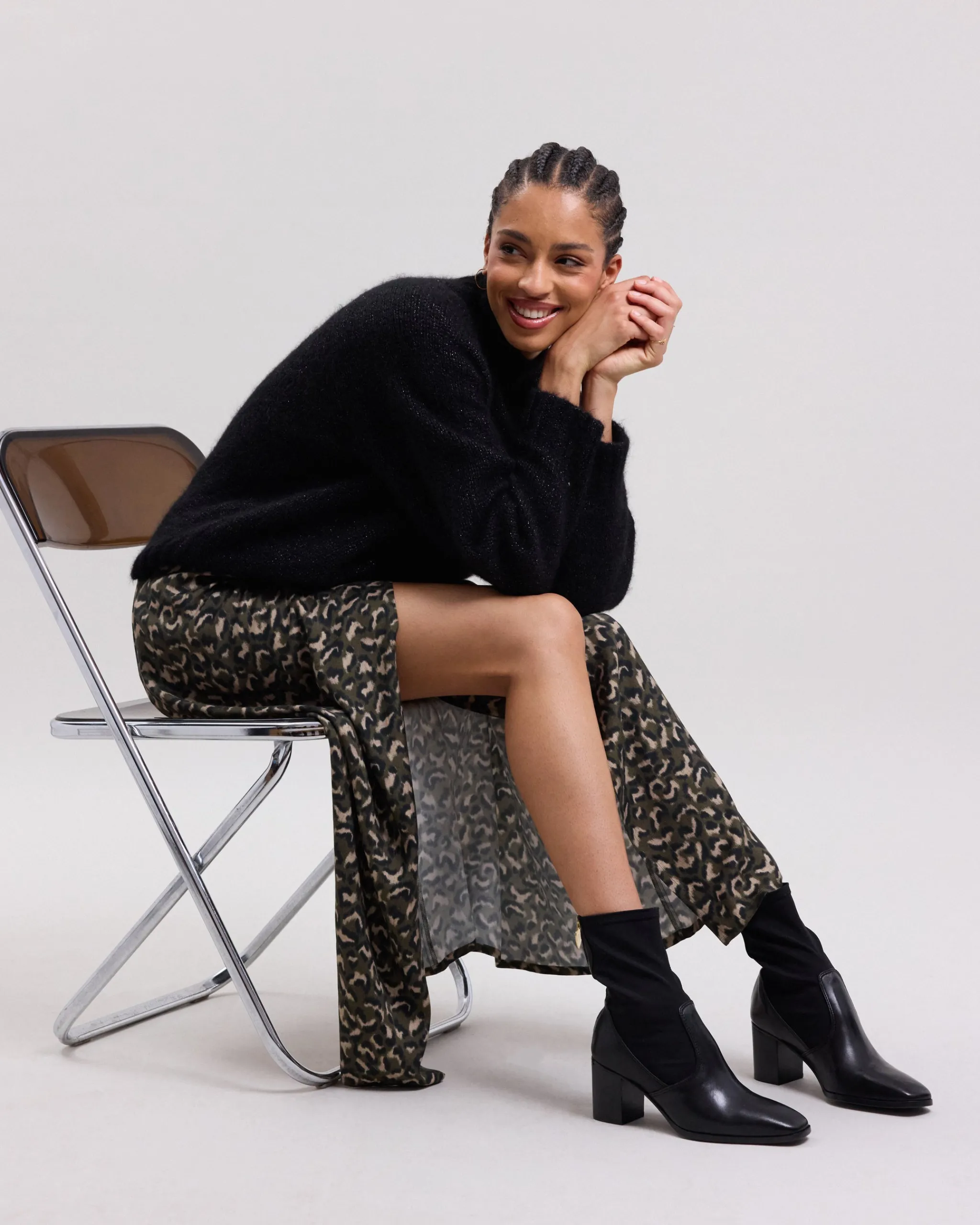 justesse_skirt_0.webp Justesse Skirt<Hartford Clearance