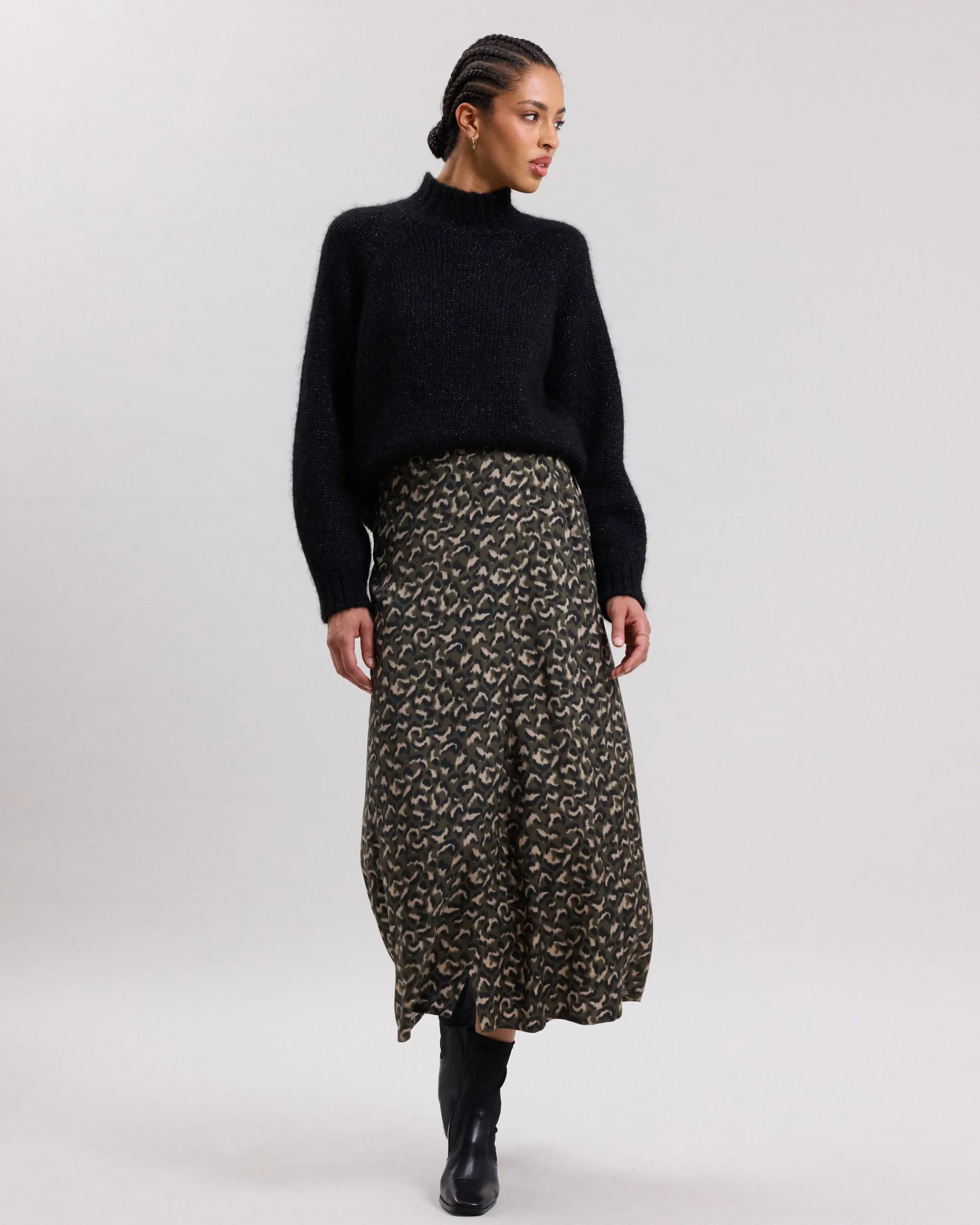 justesse_skirt_2.webp Justesse Skirt<Hartford Clearance