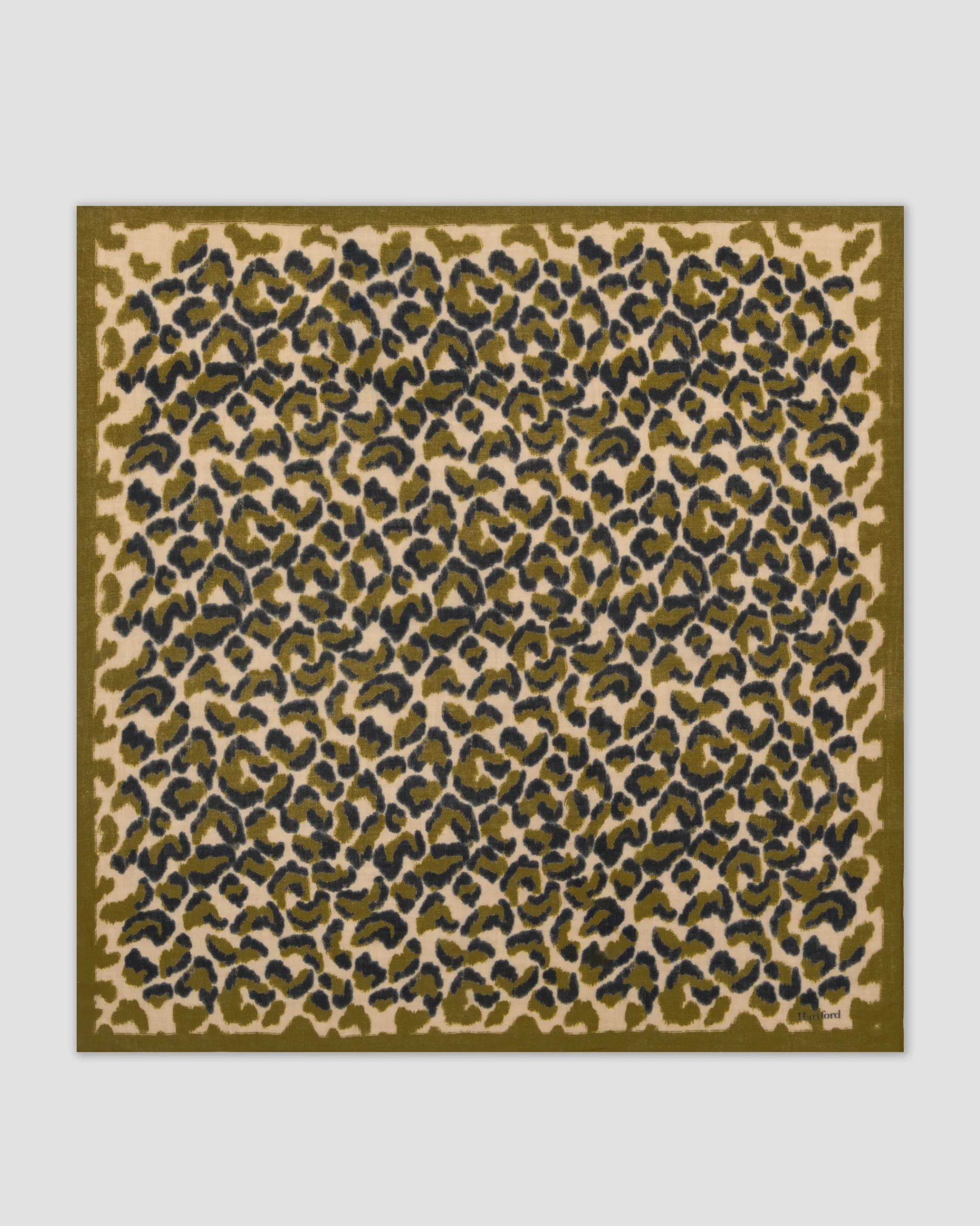 leopard_scarf_1-2.webp Leopard Scarf<Hartford Store
