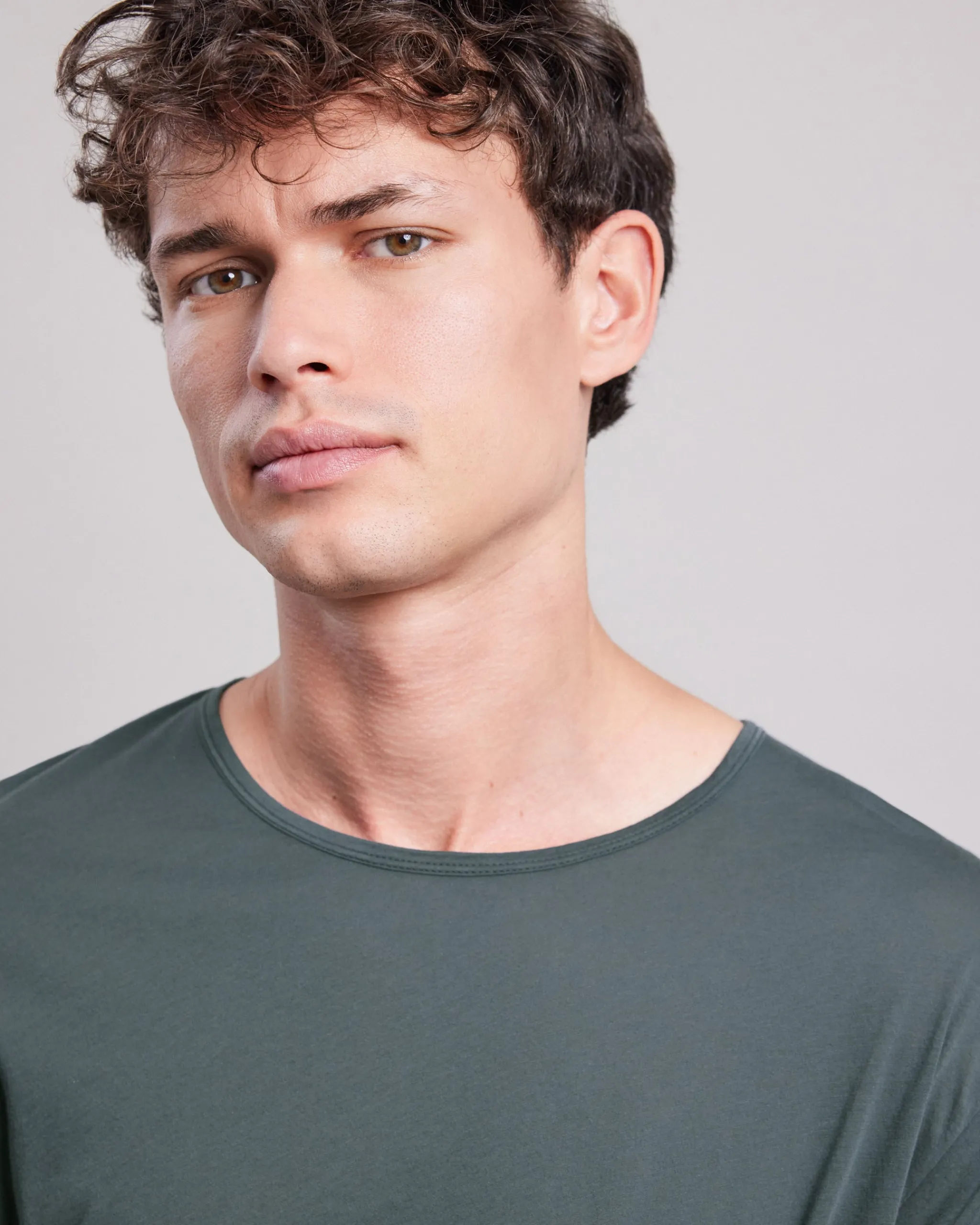 light_crew_tshirt_1-2.webp Light Crew T-shirt<Hartford Best Sale