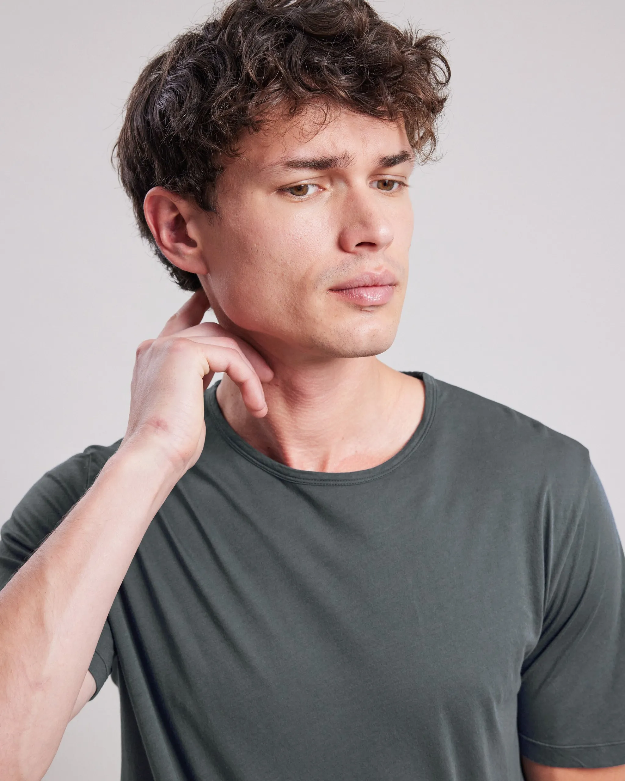 light_crew_tshirt_1-4.webp Light Crew T-shirt<Hartford Outlet