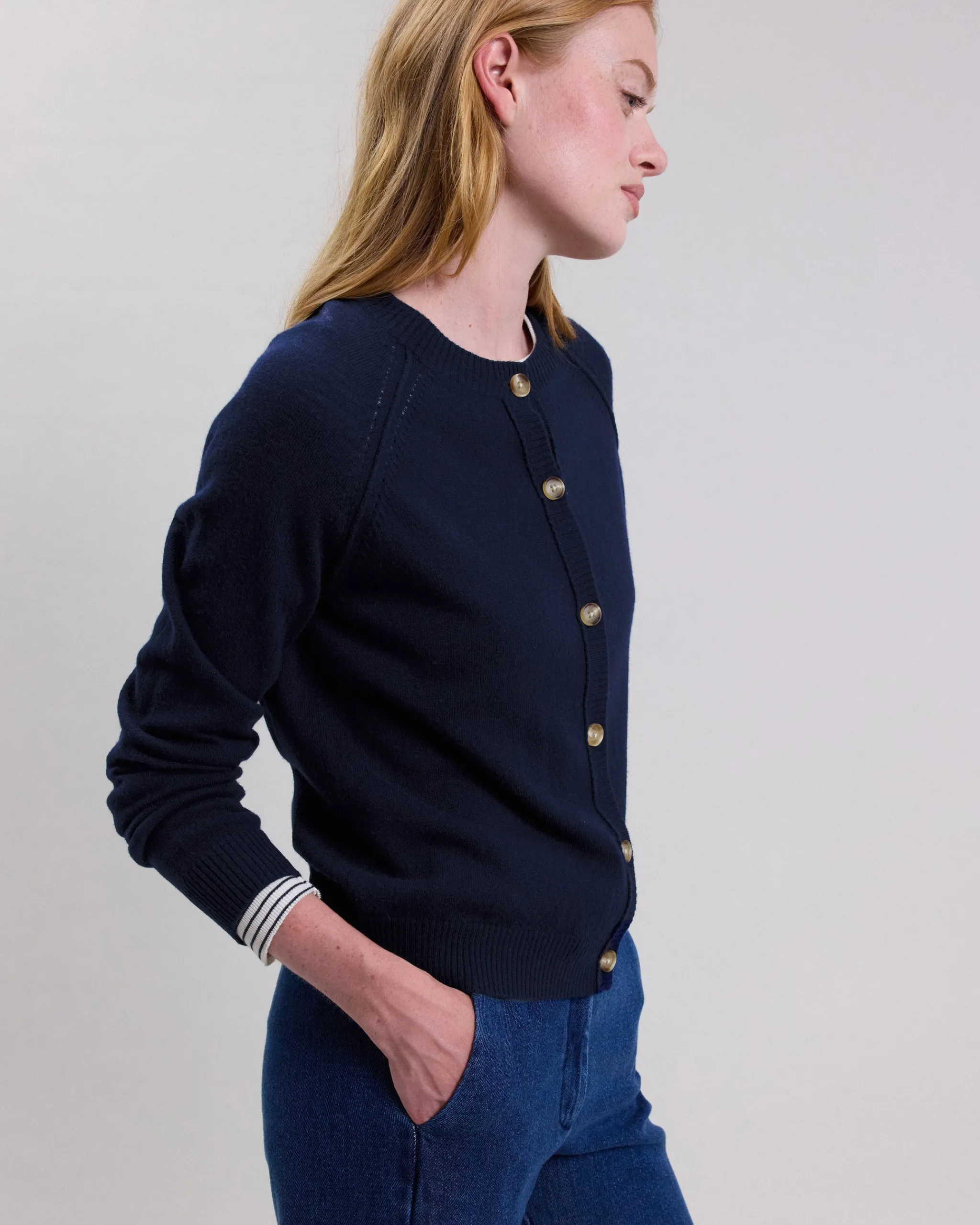 mechior_cardigan_1.webp Mechior Cardigan<Hartford Discount