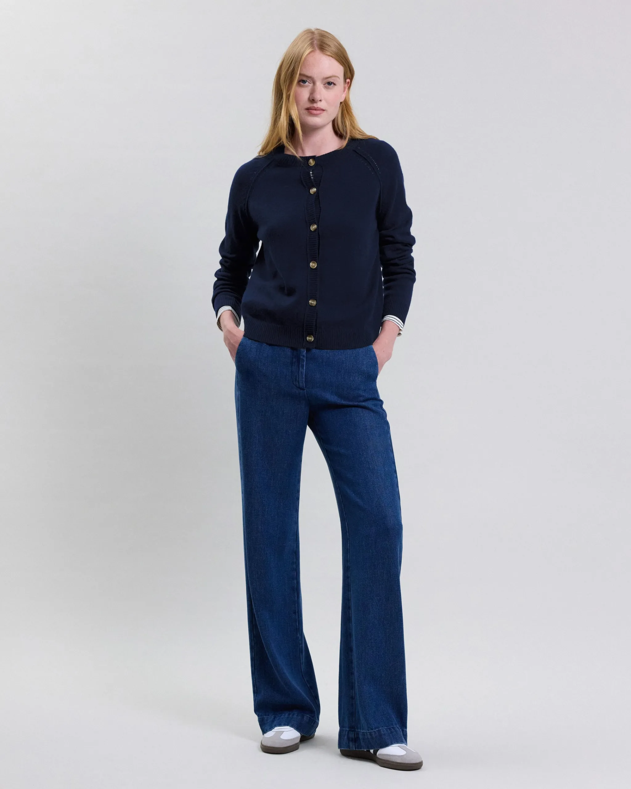 mechior_cardigan_3.webp Mechior Cardigan<Hartford Discount