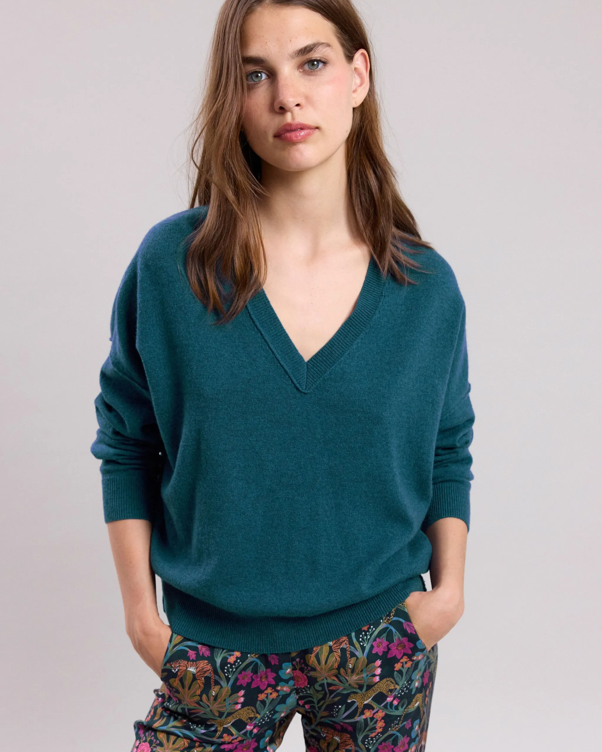 miju_sweater_1.webp Miju Sweater<Hartford Clearance