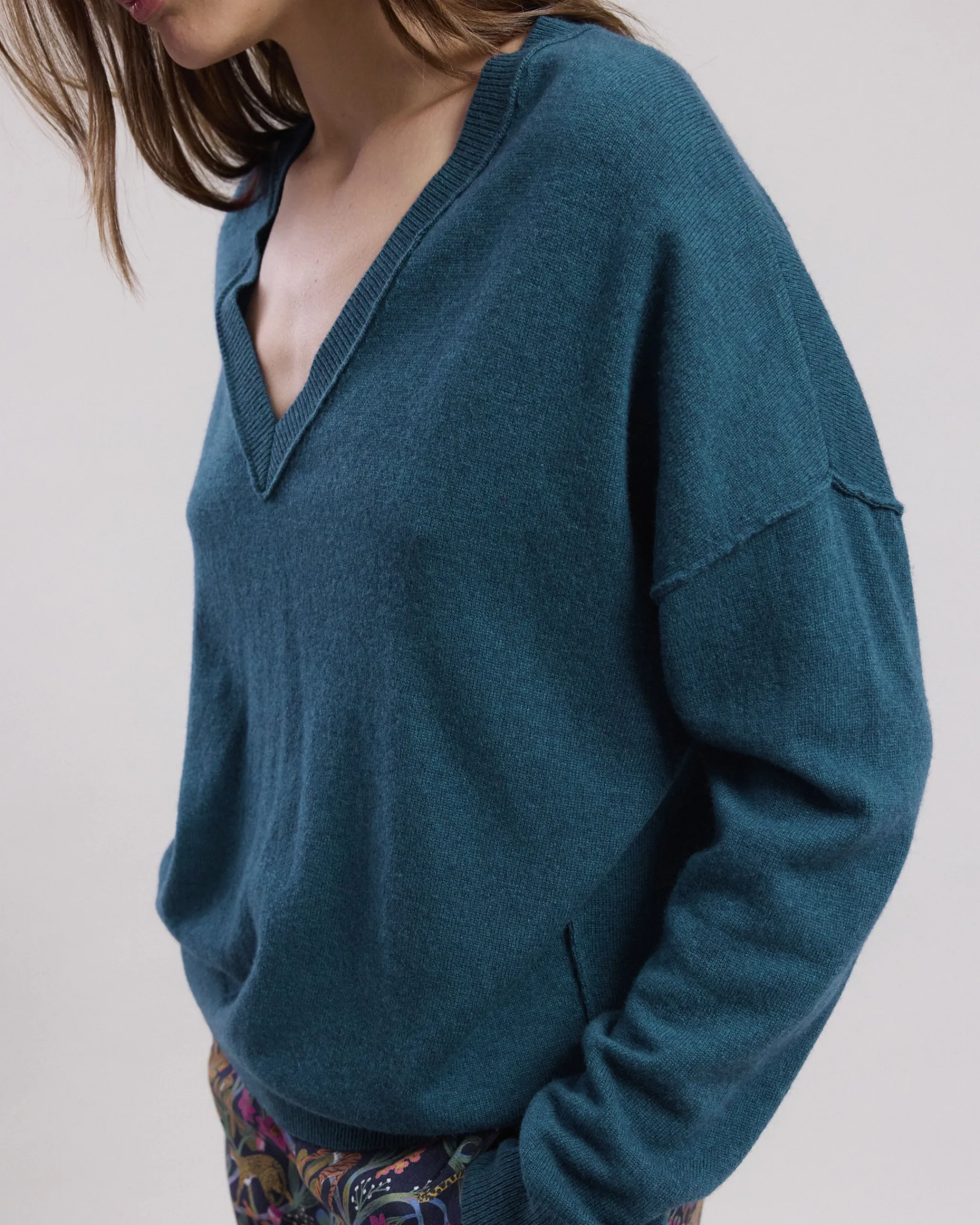 miju_sweater_2.webp Miju Sweater<Hartford Clearance