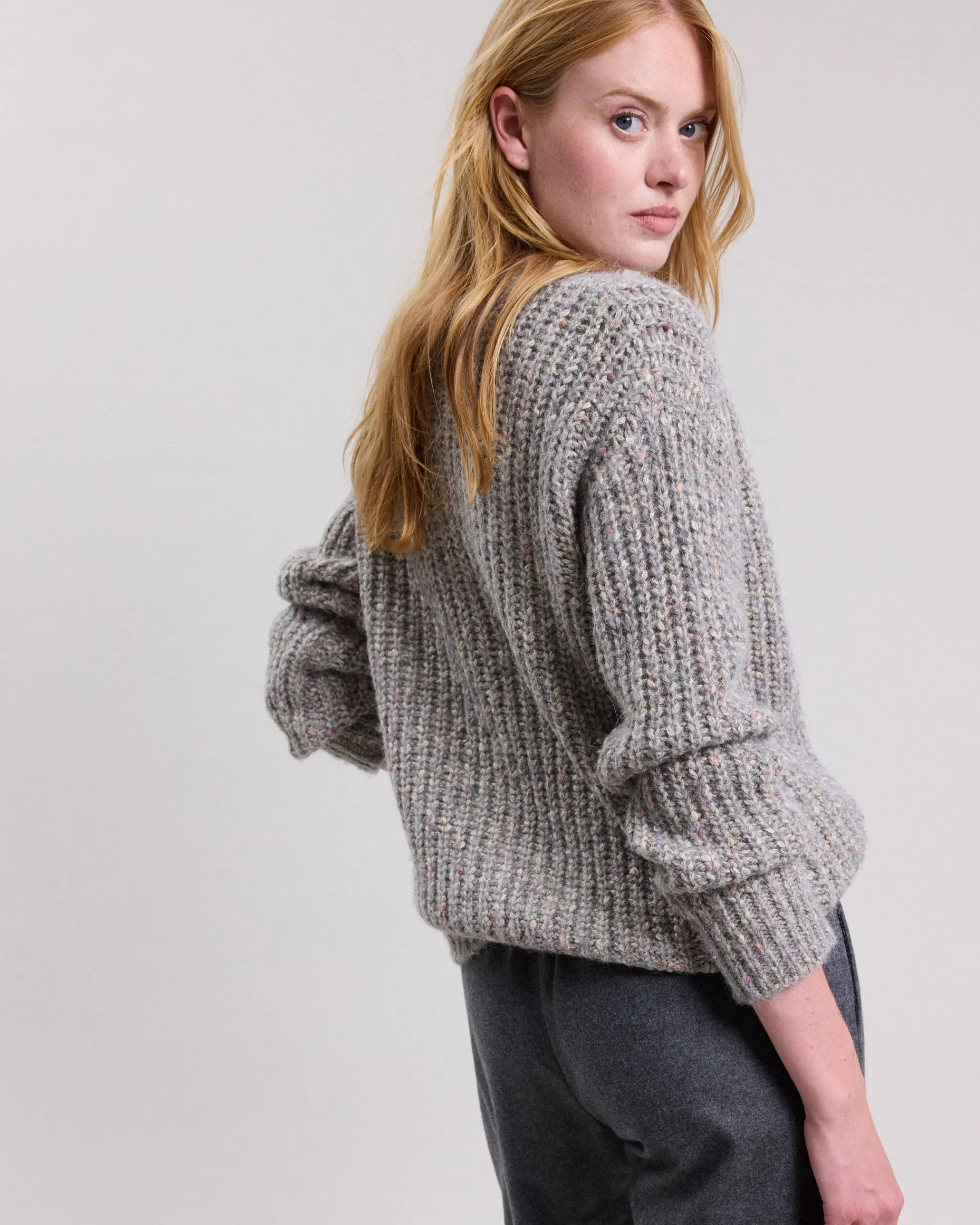 monia_cardigan_3.webp Monia Cardigan<Hartford Hot