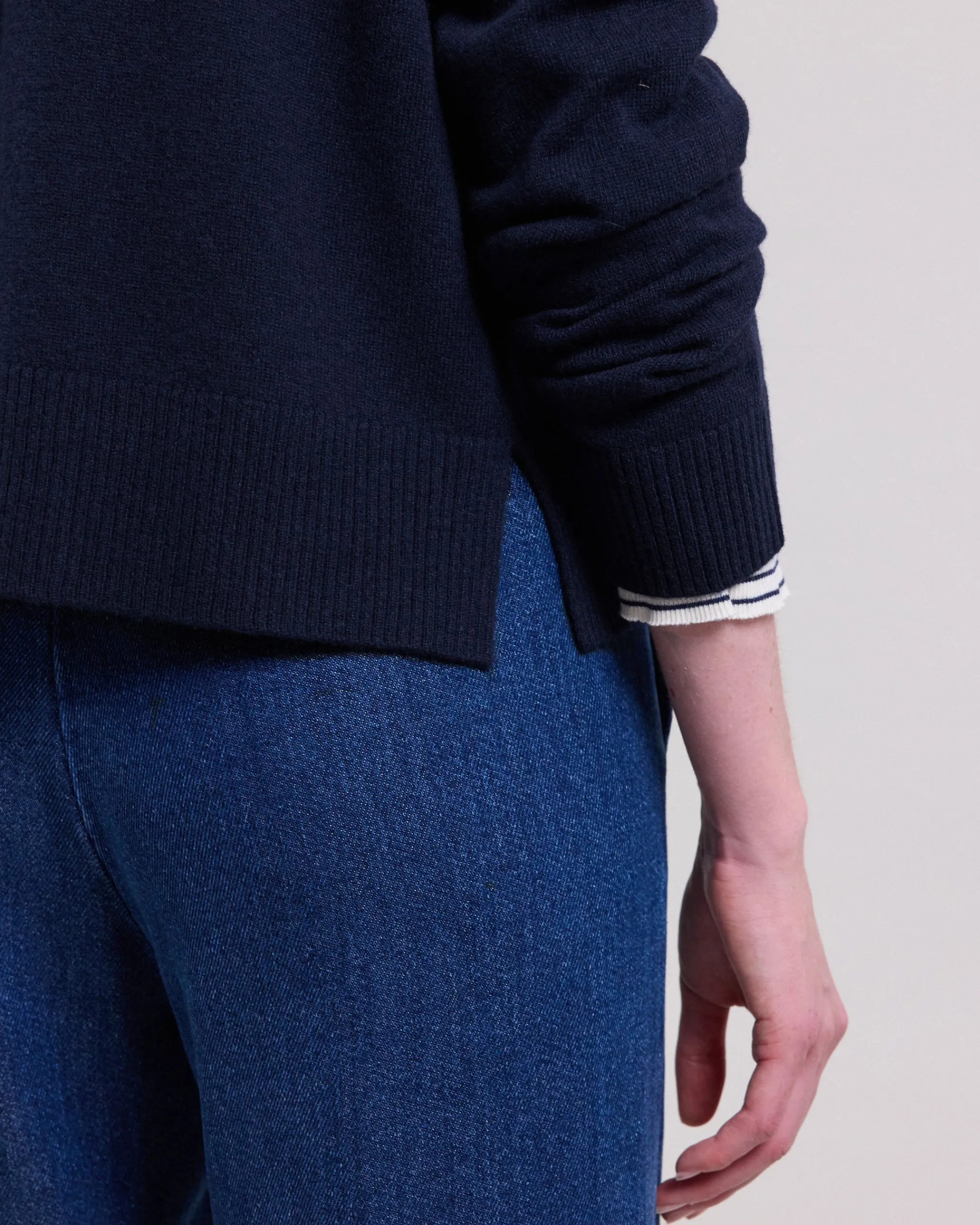 myxini_sweater_3.webp Myxini Sweater<Hartford Discount