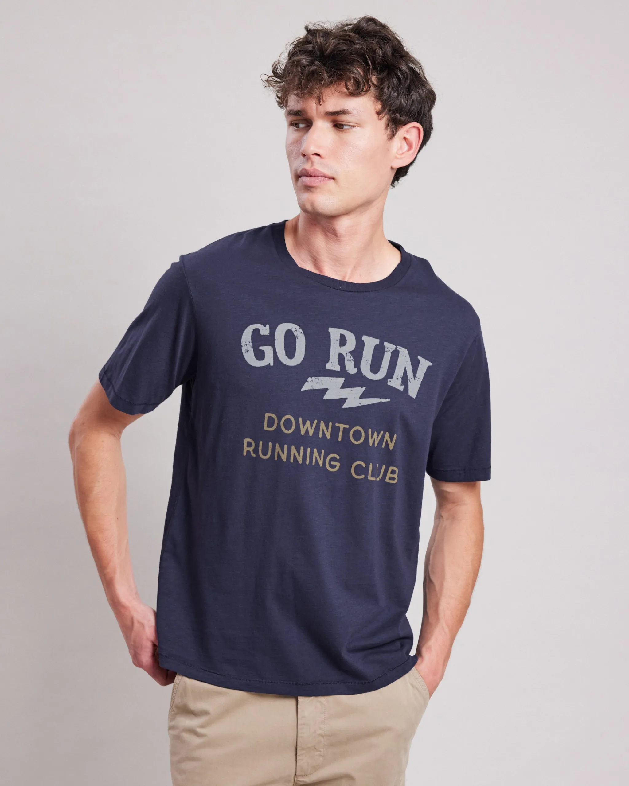 run_tshirt_0-1.webp Run T-shirt<Hartford Shop