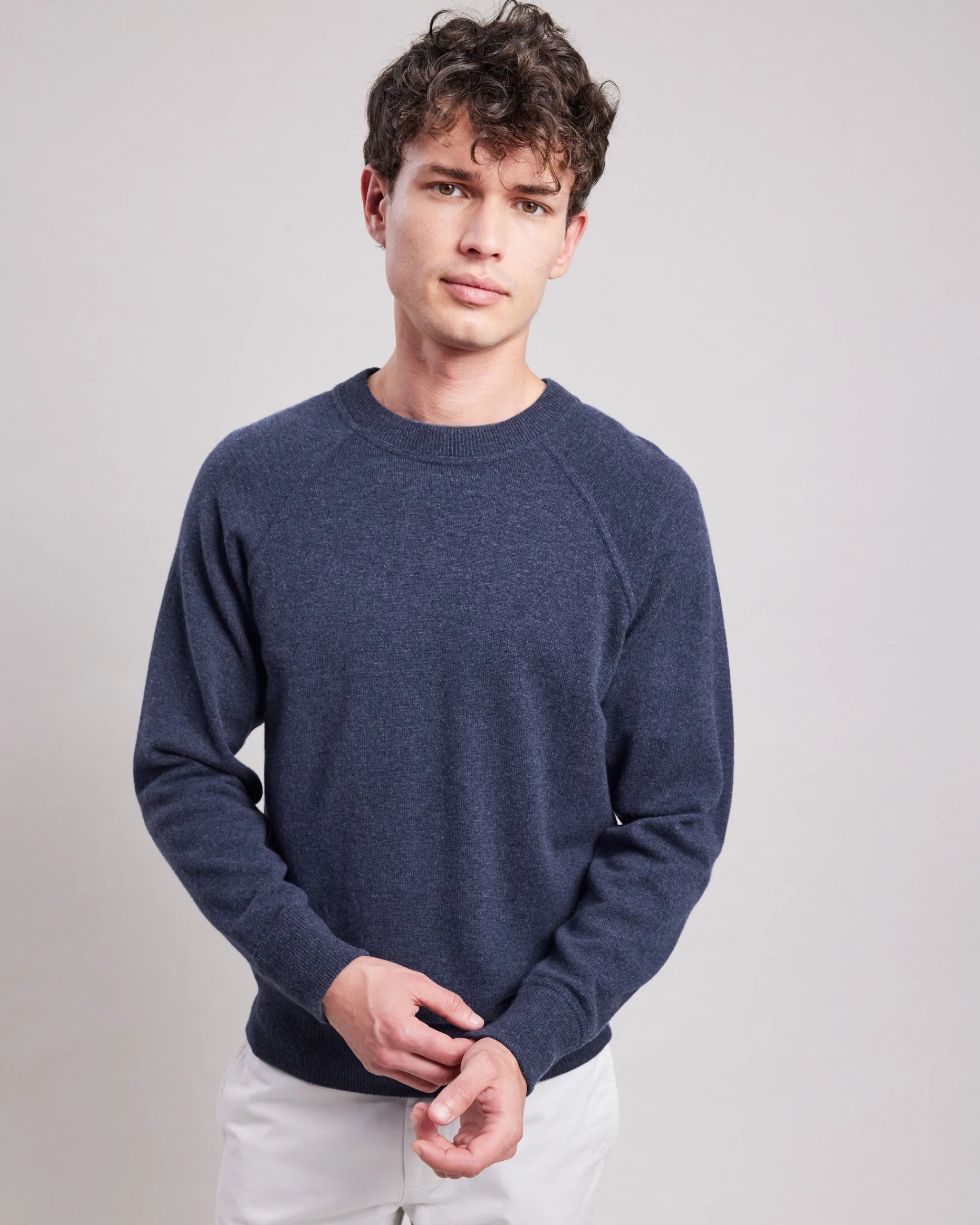 sweatshirt_0-3.webp Sweatshirt<Hartford Fashion