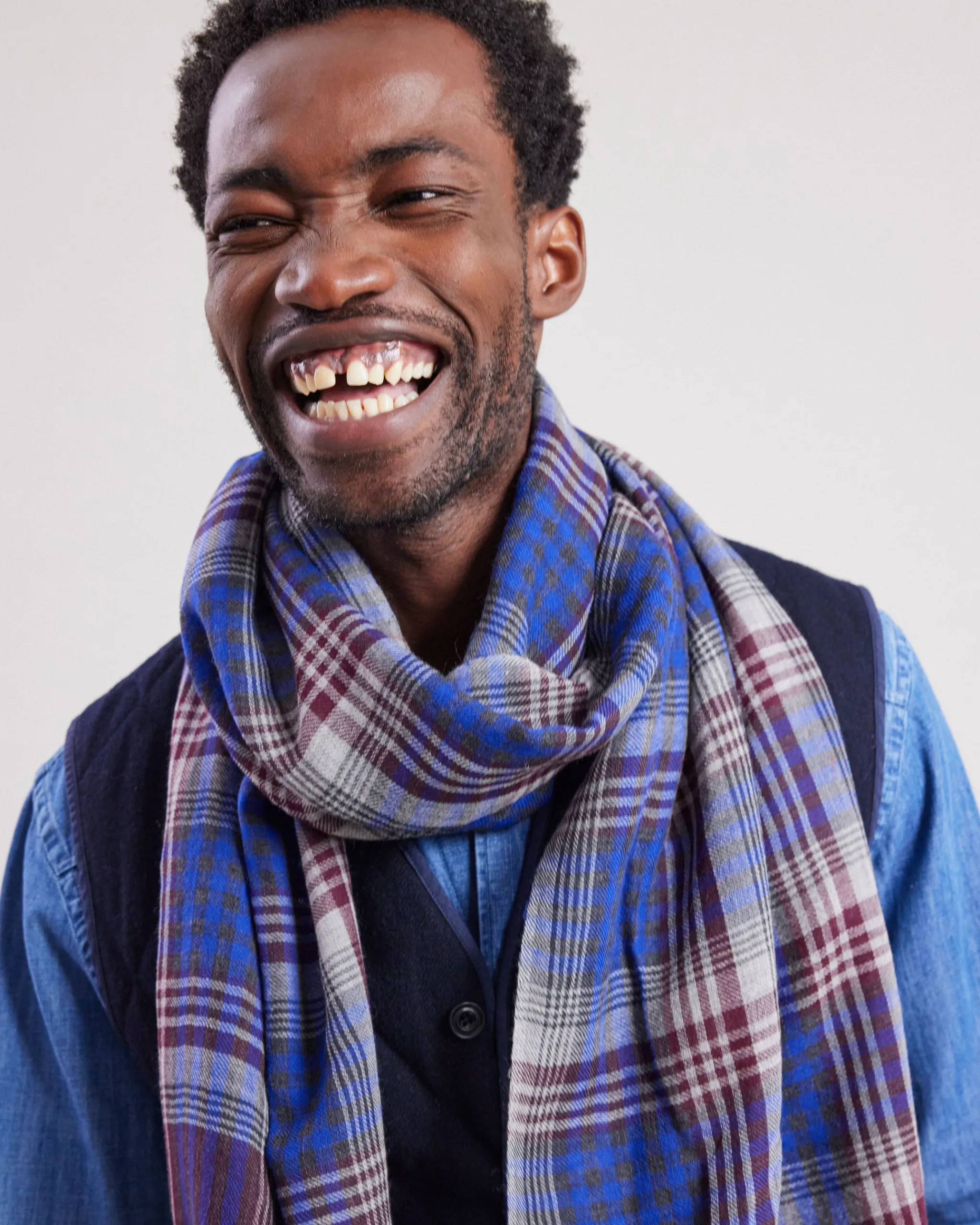 tartan_scarf_1.webp Tartan Scarf<Hartford New
