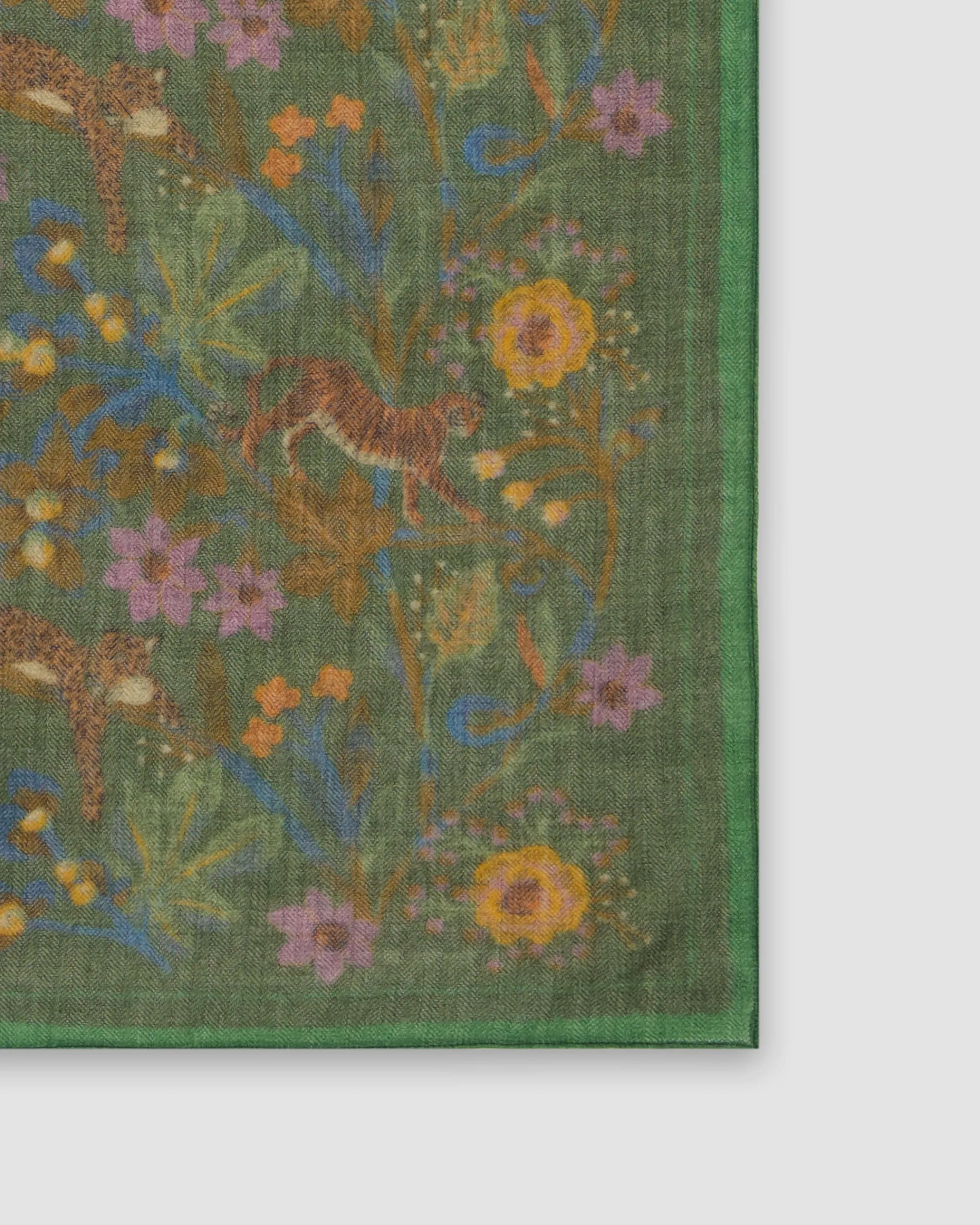 tiger_scarf_3.webp Tiger Scarf<Hartford New