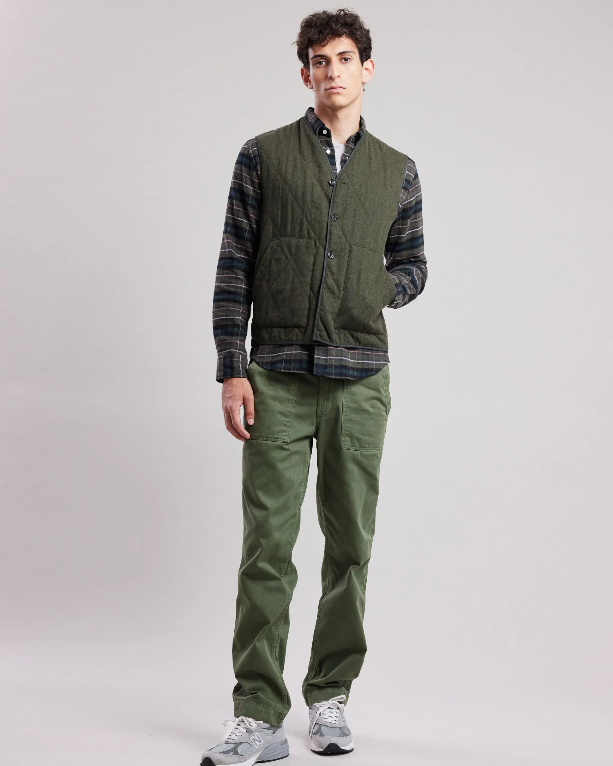 vince_vest_1-2.webp Vince Vest<Hartford Hot